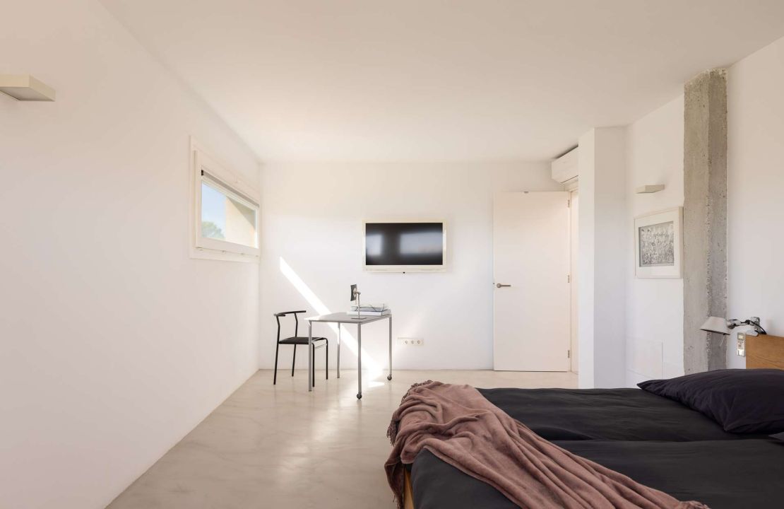 Architektur-Ikone am Tor zu Búger: Wo Design auf dörfliche Idylle trifft